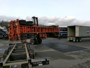 Export of container chassis to clients in Central, South America and South East Asia.  (photo 2)